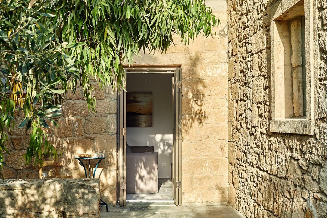 Nikolaou Art Residence Aegina Bagian luar foto